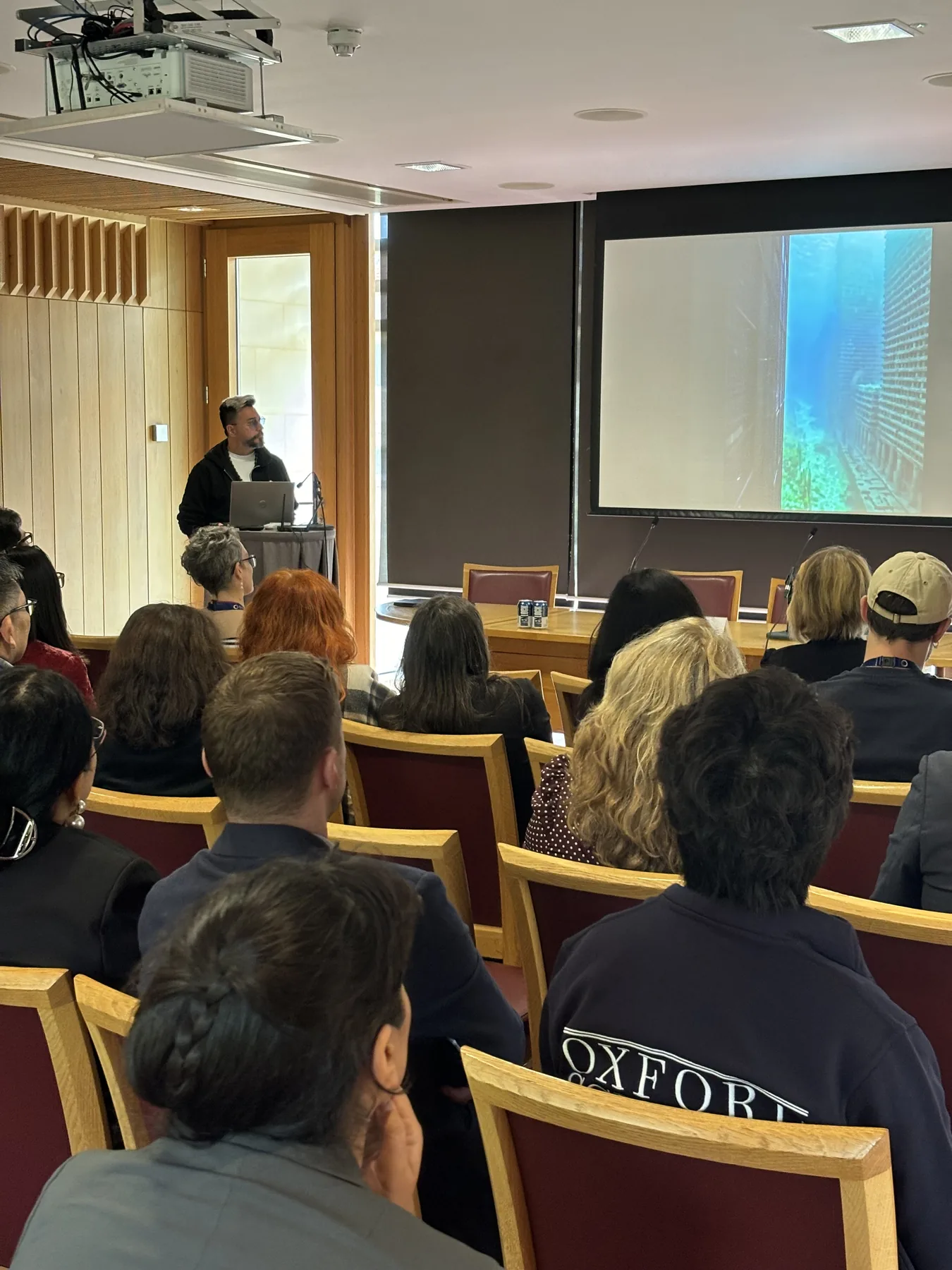 AI in Education at Oxford University (AIEOU) konferans sahnesi